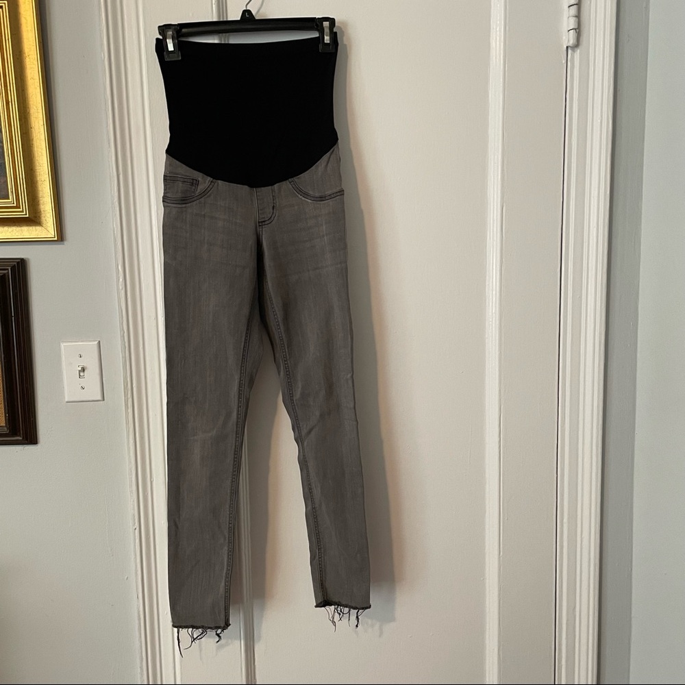 Indigo Blue maternity jeans 🖤